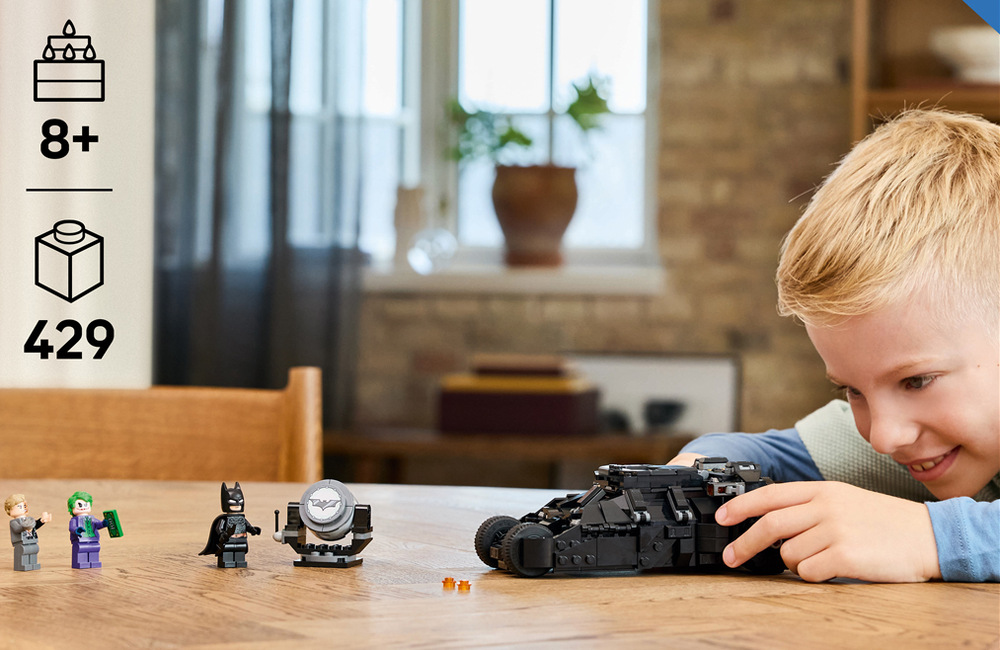 Stavebnica LEGO® DC Batman™ 76303 Batman™ Tumbler vs. Two-Face™ a Joker™ Stavebnica z 429 dielikov je určená deťom od 8 rokov a aplikácia LEGO Builder im uľahčí stavanie v 3D.