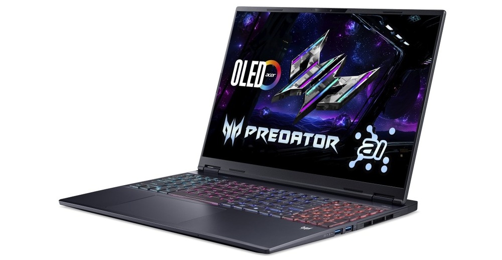 Notebook Acer Predator Helios Neo 16S AI (PHN16S-I51-94NV) čierny Otvorený a zapnutý notebook Acer Predator Helios Neo 16S AI otočený doľava
