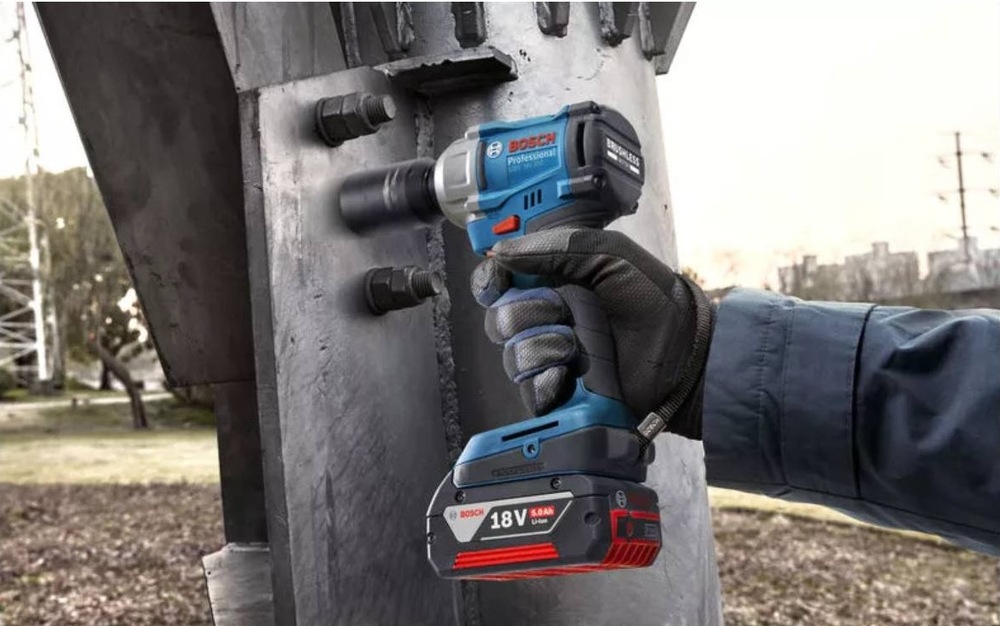 Doťahovák rázový Bosch Professional GDS 18V-350 (bez baterie)