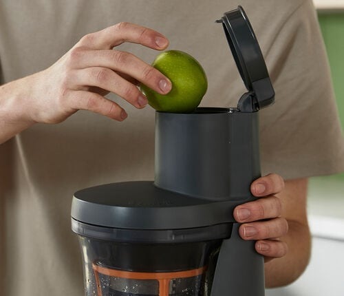 Odšťavovač KENWOOD JMP85.00SI strieborný Odšťavovač KENWOOD JMP85.00SI strieborný