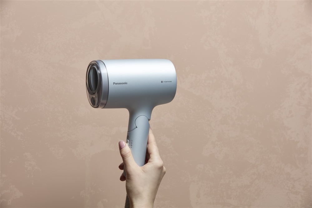 Fén Panasonic Nanoe™ EH-NA7M-H825 sivý Fén Panasonic Nanoe™ EH-NA7M-H825 sivý