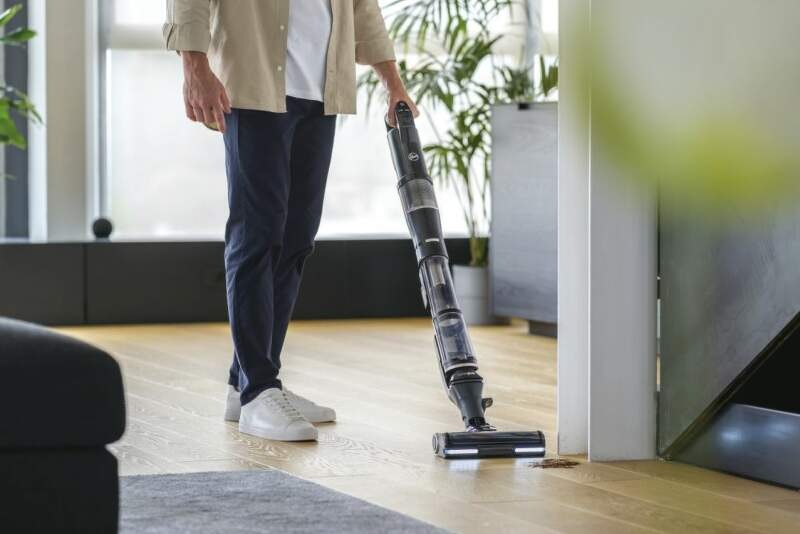Tyčový vysávač Hoover HFX10P 011