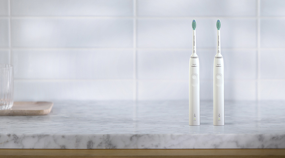 Súprava zubných kefiek Philips Sonicare 3100 HX3675/13 biela Súprava zubných kefiek Philips Sonicare 3100 HX3675/13 biela