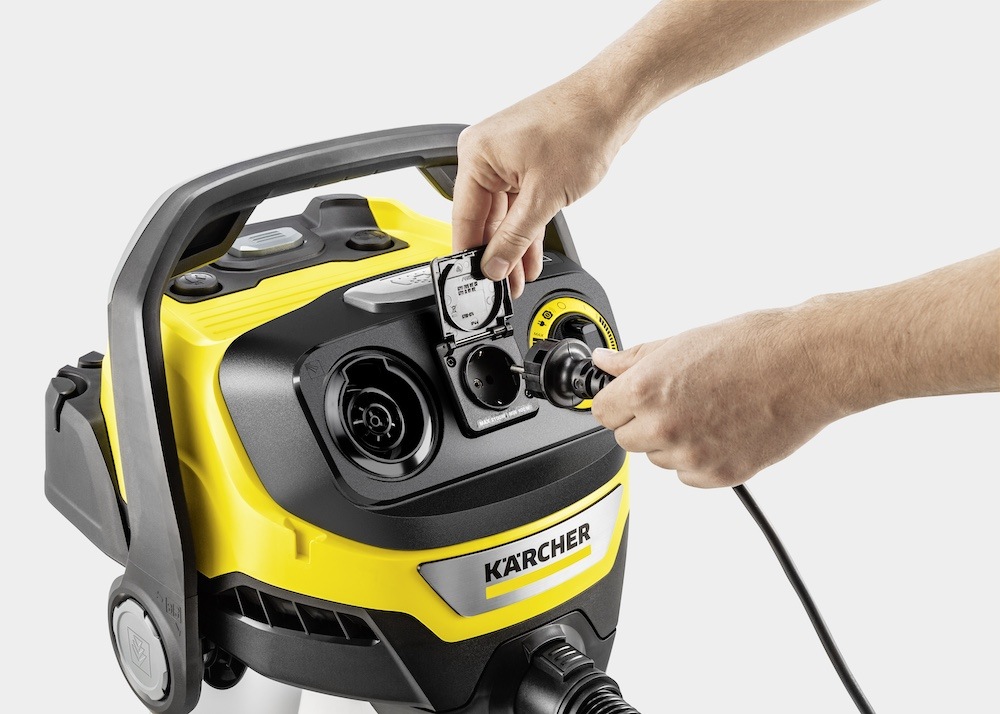 Viacúčelový vysávač Kärcher WD 7 Control P S 30/6/35/T žltý Vysávač Kärcher má elektrickú zásuvku