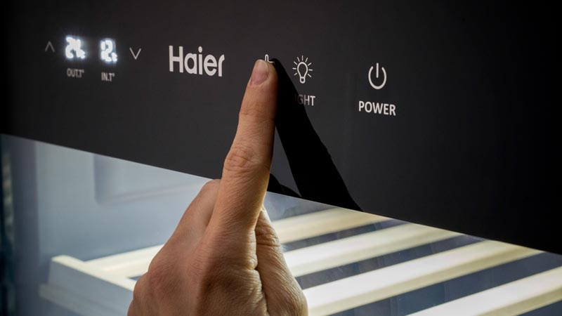 Vínotéka Haier HWS84GA čierna Vínotéka Haier HWS84GA čierna