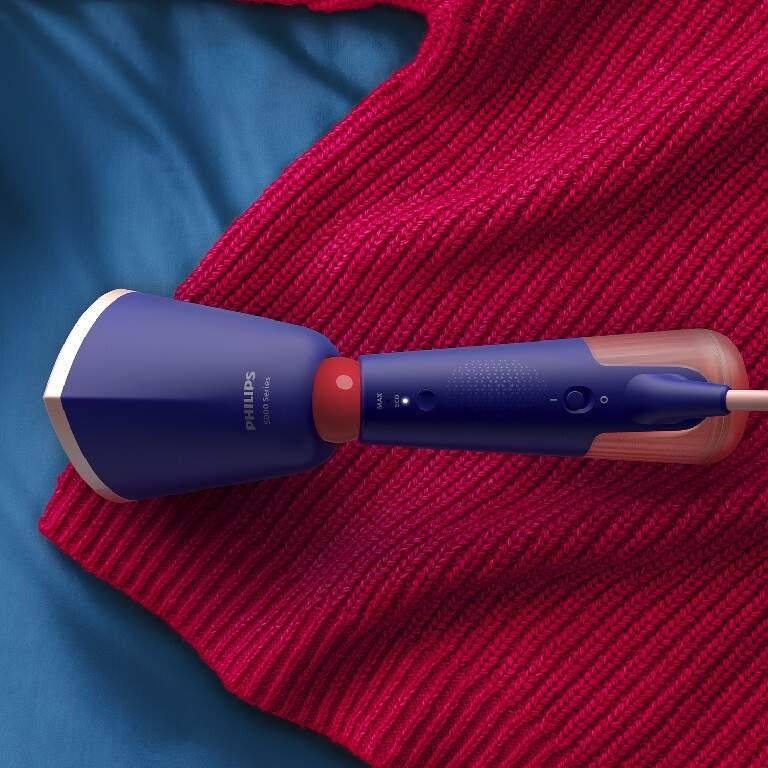 Ručný naparovač odevov Philips Series 5000 STH5030/20 modrý