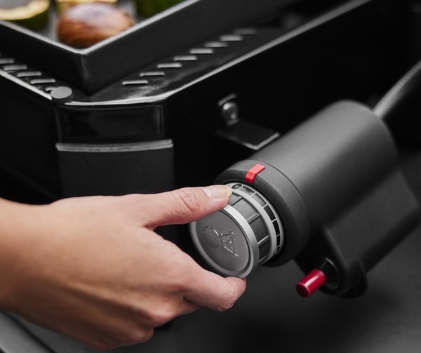 Gril záhradný plynový Weber SLATE GP Premium 43 cm čierny Gril záhradný plynový Weber SLATE GP Premium 43 cm čierny