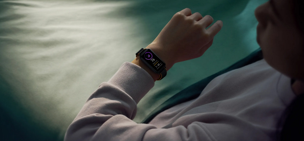 Fitness náramok Huawei Band 8 čierny
