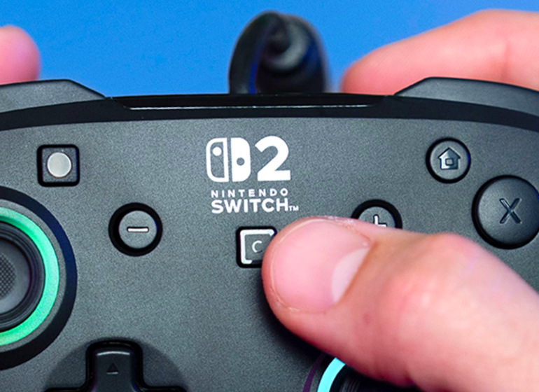 Gamepad Turtle Beach Afterglow Wave Wired RGB, NS2 čierny Hráč stlačením tlačidla C otvára funkciu GameChat na gamepade pre Nintendo Switch 2″ width=