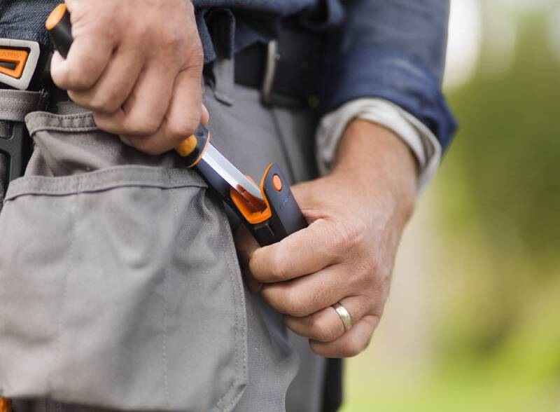 Nôž záhradný Fiskars A000016631 Nôž záhradný Fiskars A000016631 univerzálny