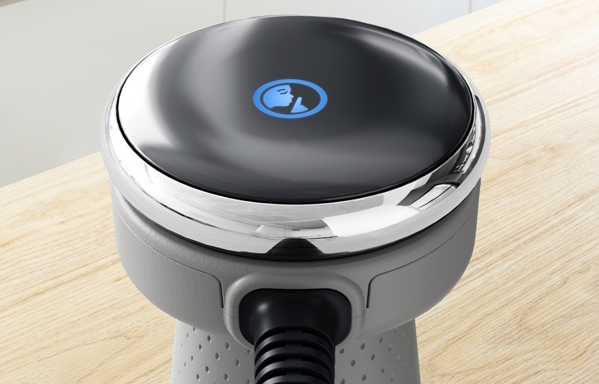 Ponorný mixér Tefal Quickchef+ HB672B30 2v1 sivý/nerez Detailný záber na hlavu ponorného mixéra Tefal HB672B30 Quickchef+ 2v1, kde je graficky zobrazený tichý režim.