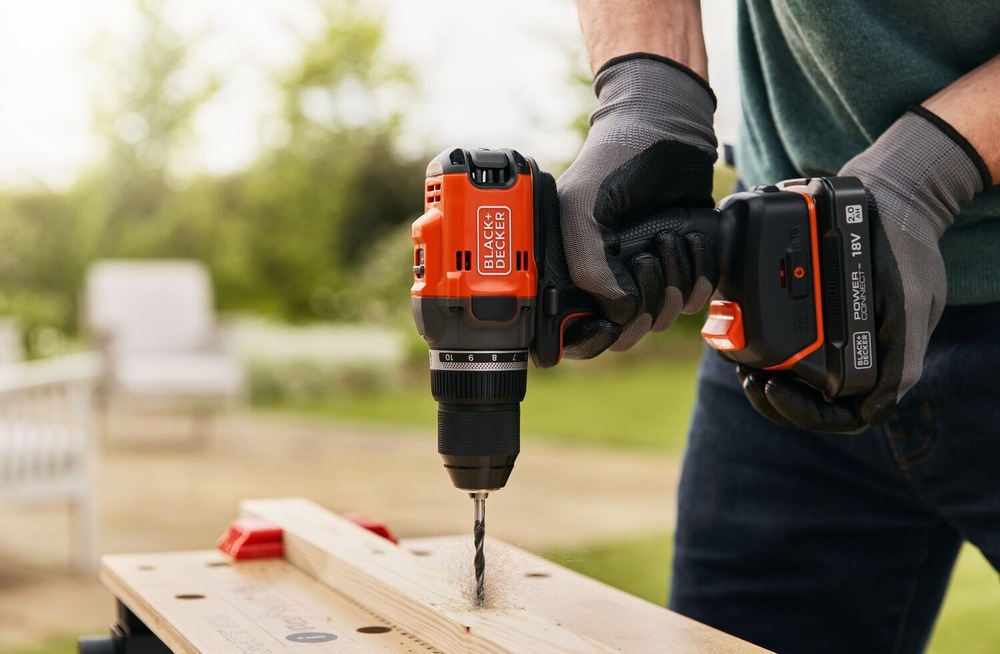 Vŕtací skrutkovač Black-Decker BLD683D2XK-QW (s batériou) Vŕtací skrutkovač Black-Decker BLD683D2XK-QW (s batériou)