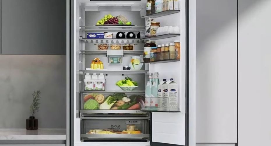 Chladnička s mrazničkou LG GBBS726AMB metal sorbet nerez Dvierka spotrebiča LG GBBS726AMB sú otvorené, takže môžete vidieť potraviny, ktoré sú vo vnútri vložené.