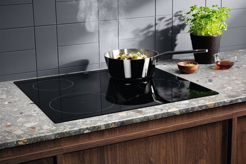 Indukčná varná doska Electrolux LIB60420CK čierna