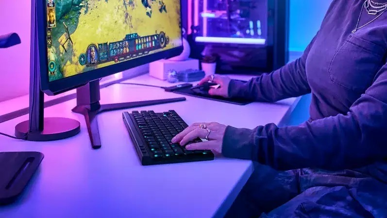 Klávesnica Logitech G515 TKL Lightspeed, CZ/SK layout čierna Klávesnica Logitech G515 TKL Lightspeed, CZ/SK layout čierna