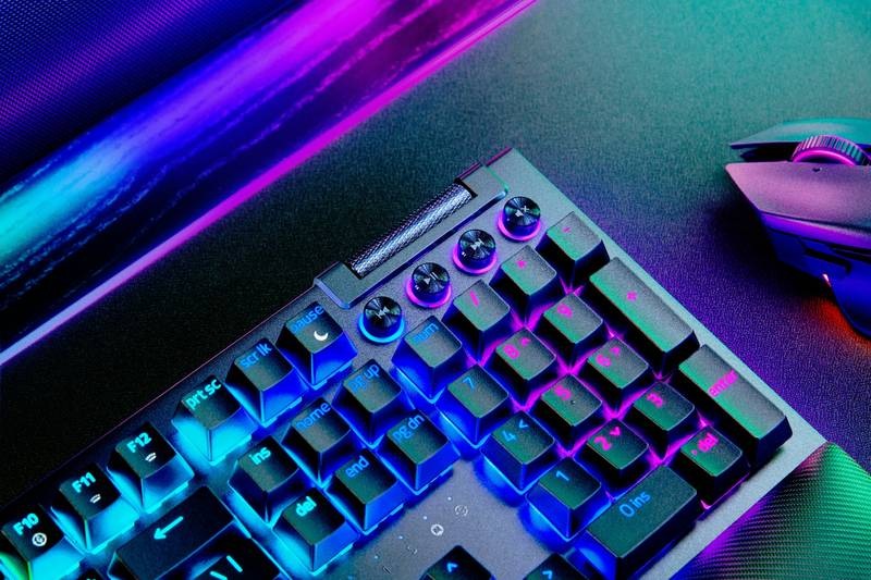 Klávesnica Razer BlackWidow V4 (Yellow Switch) US layout čierna