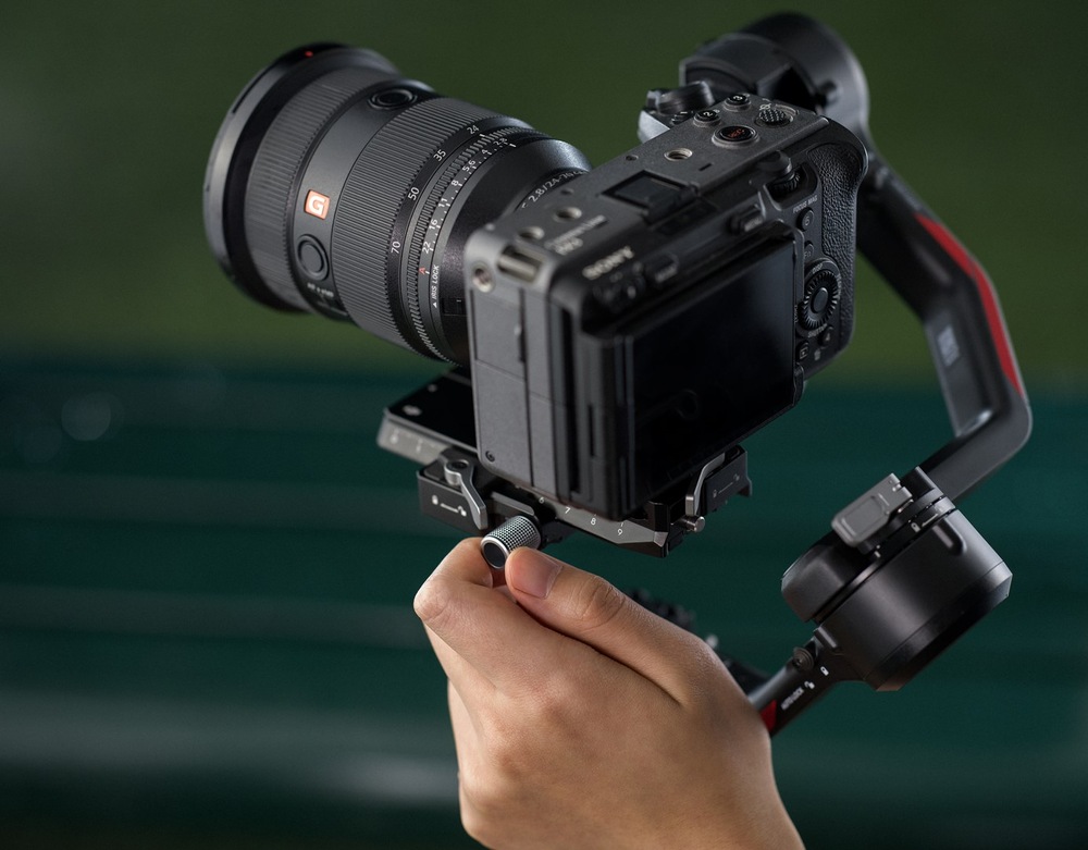 Stabilizátor DJI RS 4 Combo čierny Stabilizátor DJI RS 4 Combo čierny