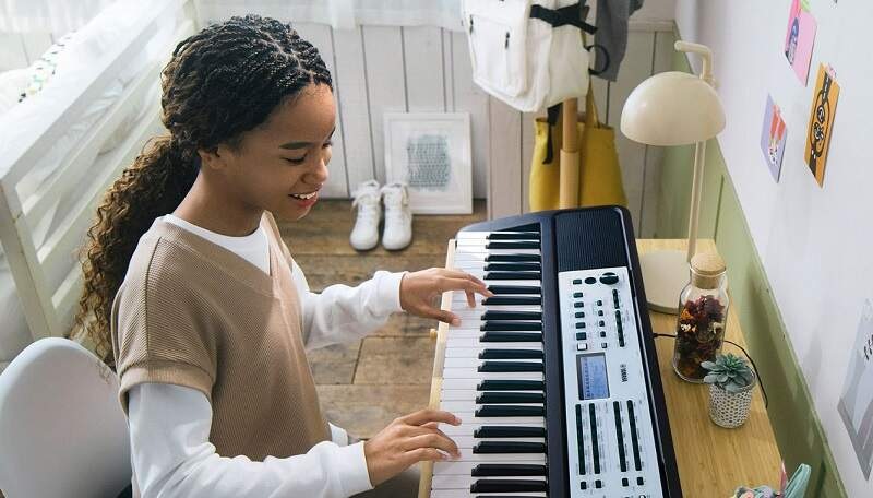 Elektronické klávesy Yamaha YPT-380 Elektronické klávesy Yamaha YPT-380