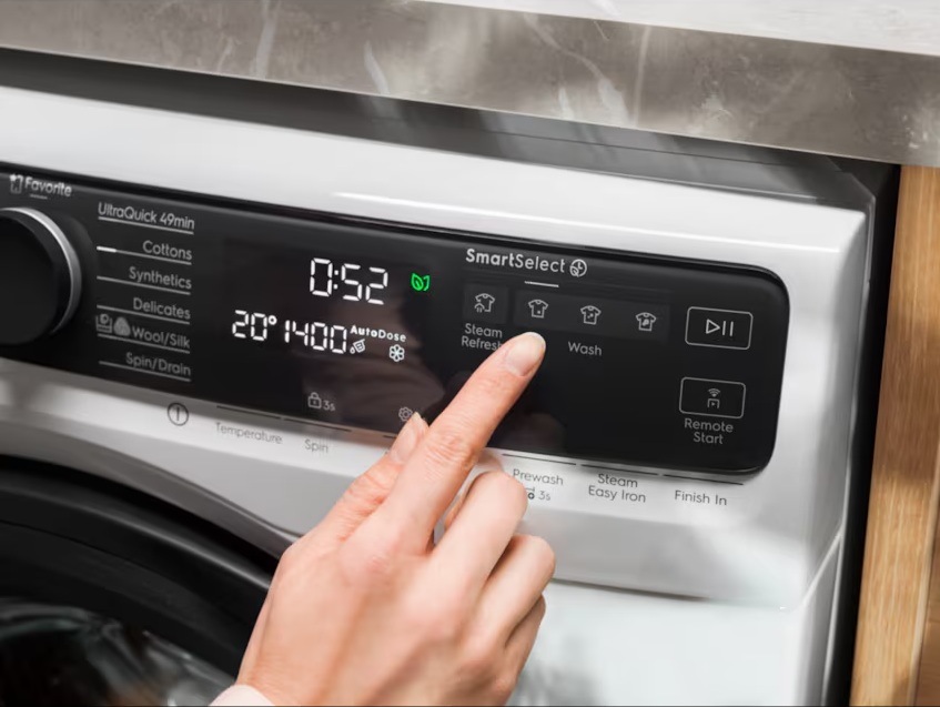 Sušička bielizne Electrolux série 800 EW8D595RCDC ocel Ovládací panel sušičky Electrolux so symbolmi SmartSelect.