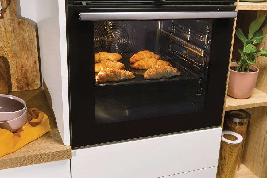 Rúra Gorenje BO6737E02XK, vstavaná, FrozenBake