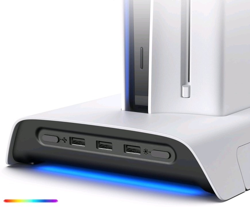 Dokovacia stanica KIWI design D3 Cooling Station for PS5 Slim čierna/biela Detail podsvietenia nabíjacej stanice KIWI D3 Cooling Station