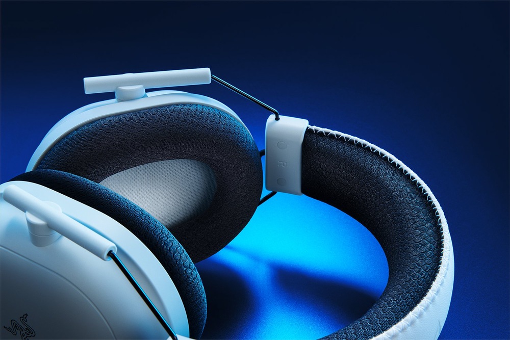 Headset Razer BlackShark V2 Pro (PlayStation Licensed) biely Headset Razer BlackShark V2 Pro (PlayStation Licensed) biely