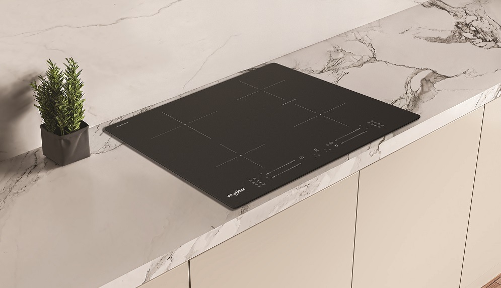 Indukčná varná doska Whirlpool WB S2560 NE BM MattProtect čierna Indukčná varná doska Whirlpool zasadená do luxusnej pracovnej dosky vo vzhľade mramor