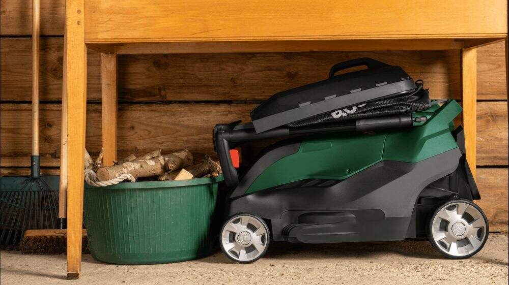 Kosačka Bosch Advanced Rotak 44-750 (bez batérie) Kosačka Bosch Advanced Rotak 44-750 (bez batérie)