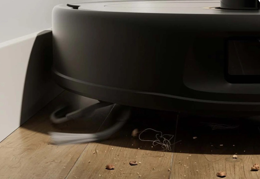 Robotický vysávač Roborock Qrevo C Pro White biely Detail obrázku bočnej kefky.