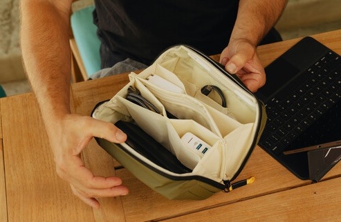 Puzdro Peak Design Tech Pouch 2L khaki Puzdro Peak Design Tech Pouch 2L khaki