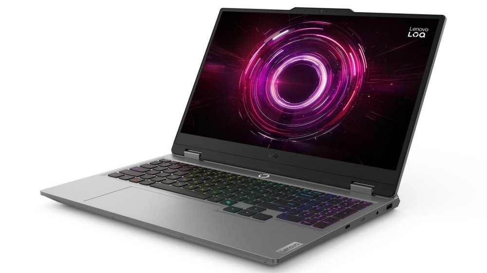 Notebook Lenovo LOQ 15AHP10 sivý Otvorený a zapnutý notebook Lenovo LOQ 15AHP10 otočený doľava