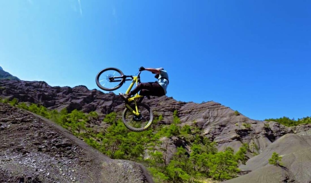 Outdoorová kamera DJI Osmo Action 5 Pro Adventure Combo čierny Outdoorová kamera DJI Osmo Action 5 Pro Adventure Combo čierny