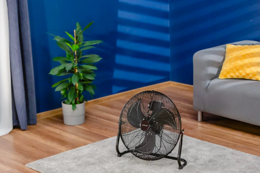 Ventilátor podlahový Zelmer ZFF0450 čierny Ventilátor Zelmer ZFF0450 pripravený na ochladenie vzduchu v obytnej miestnosti