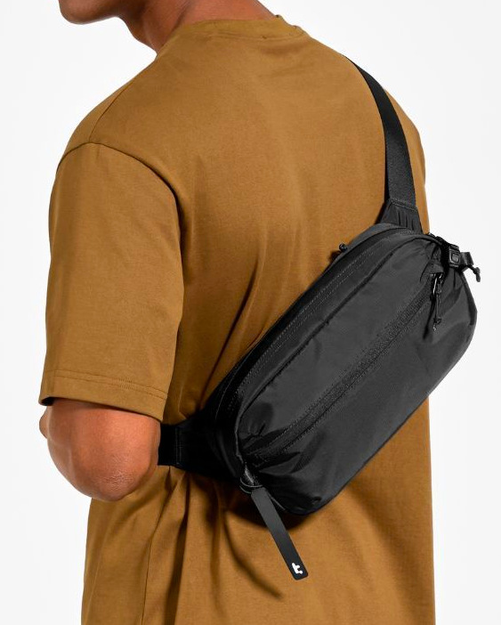Taška cez rameno tomtoc Aviator - T33 Chest Bag L čierna Taška cez rameno tomtoc Aviator - T33 Chest Bag L - čierna