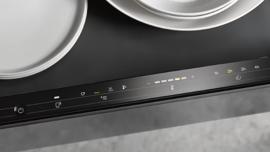 Ohrievacia zásuvka Miele ESW 7010 sivá farba Dotykový panel Miele
