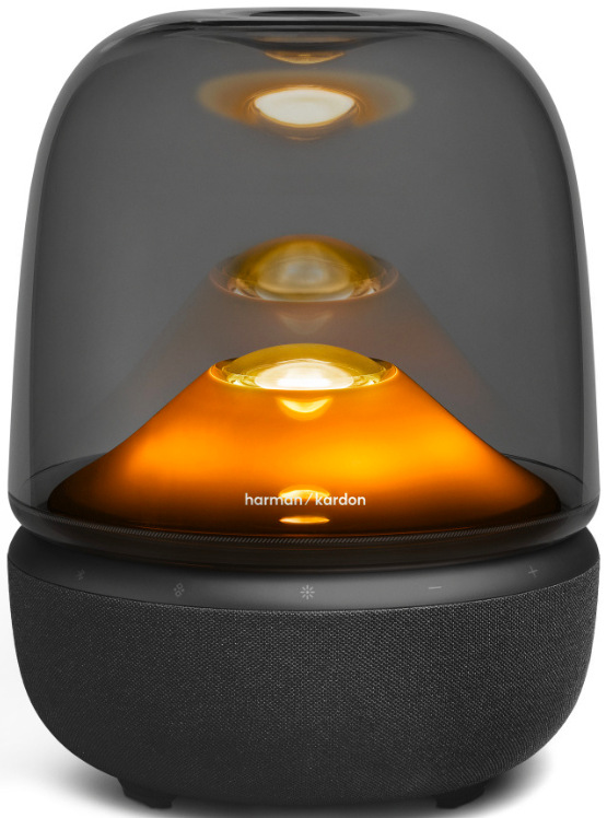 Reproduktor Harman Kardon Aura Studio 5 s oranžovým ambientným osvetlením pod transparentnou kopulou