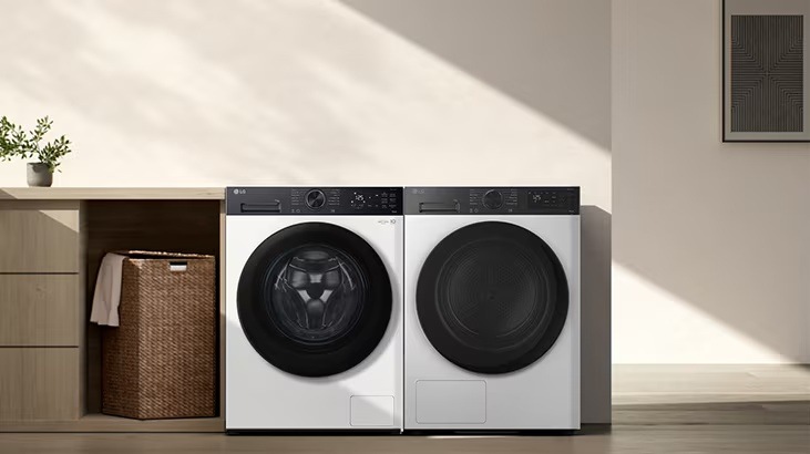 Práčka LG F4X5013TLC biela Interiér s práčkou LG a sušičkou