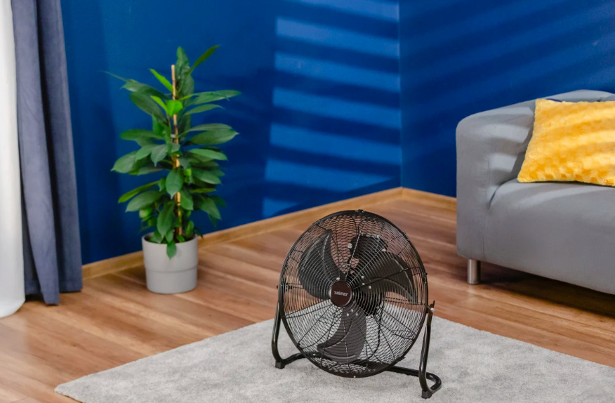 Ventilátor podlahový Zelmer ZFF0350 čierny Ventilátor Zelmer ZFF0350 pripravený na ochladenie vzduchu v obytnej miestnosti