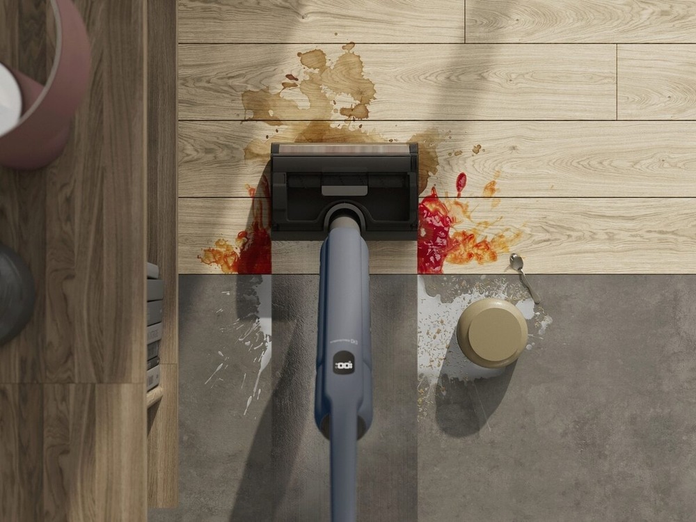 podlahová umývačka Electrolux EW51U1DB séria 500 WET vytiera škvrny od tekutín z tvrdých podláh.