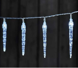 Vianočné osvetlenie EMOS 10 LED girlanda - 10x cencúľ, 1,35 m, 2x AA, vnútorná, studená biela, časovač Emos 10 rampouchu