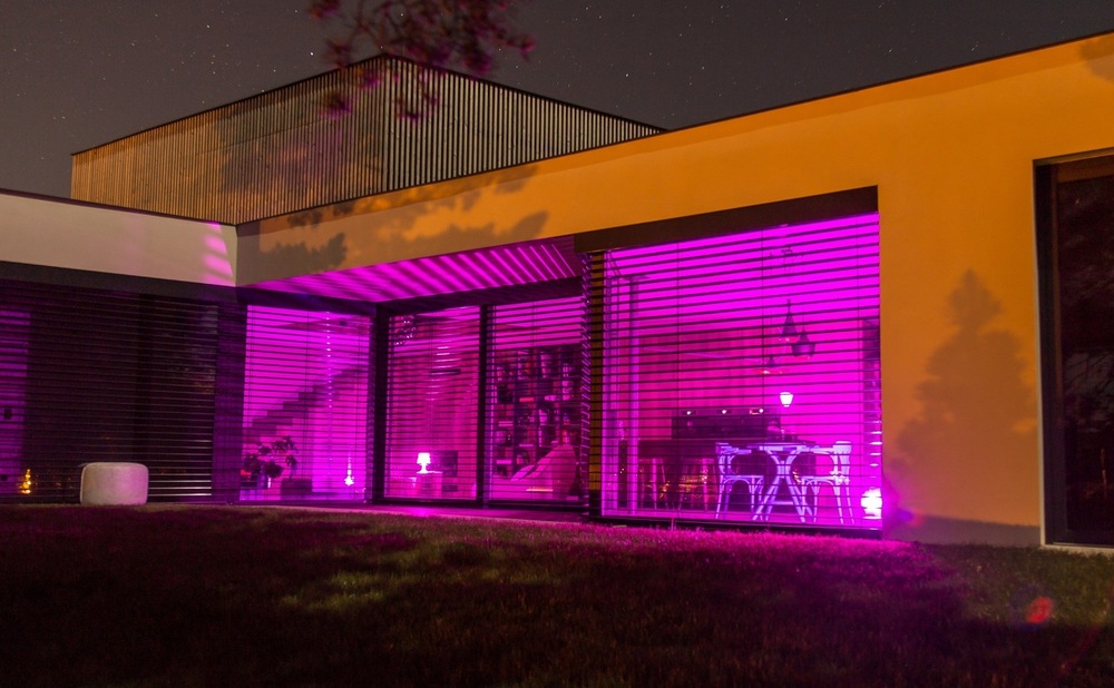 Inteligentná žiarovka IMMAX NEO SMART LED GU10 6W RGB+CCT farebná a biela, stmievateľná, WiFi