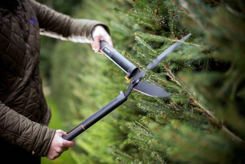 Nožnice na živý plot Fiskars SingleStep A000016654 HS22 Nožnice na živý plot Fiskars SingleStep A000016654 vlnité ostrie HS22