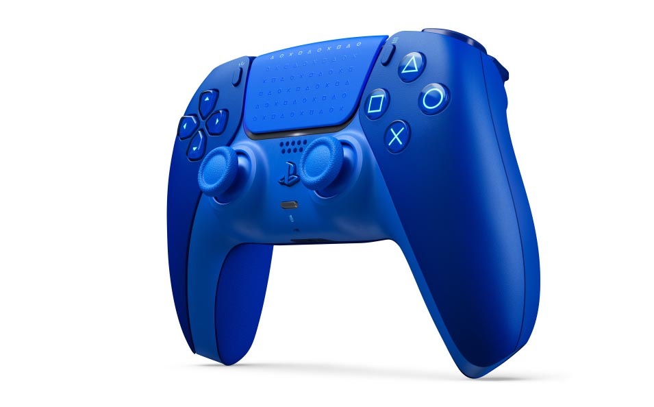 Bezdrôtový ovládač Sony DualSense Pro PS5 - Icon Blue Special Edition modrý Žiarivo modrý bezdrôtový herný ovládač PlayStation 5 DualSense vyobrazený spredu na bielom pozadí s joysticky a akčnými tlačidlami.