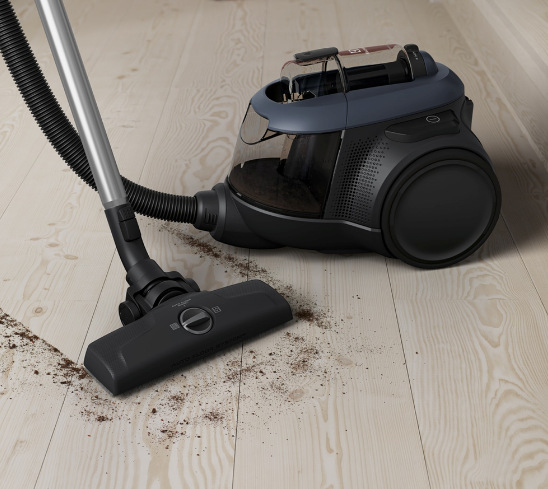 Podlahový vysávač Electrolux 600 Clean EL61C3DB Designový