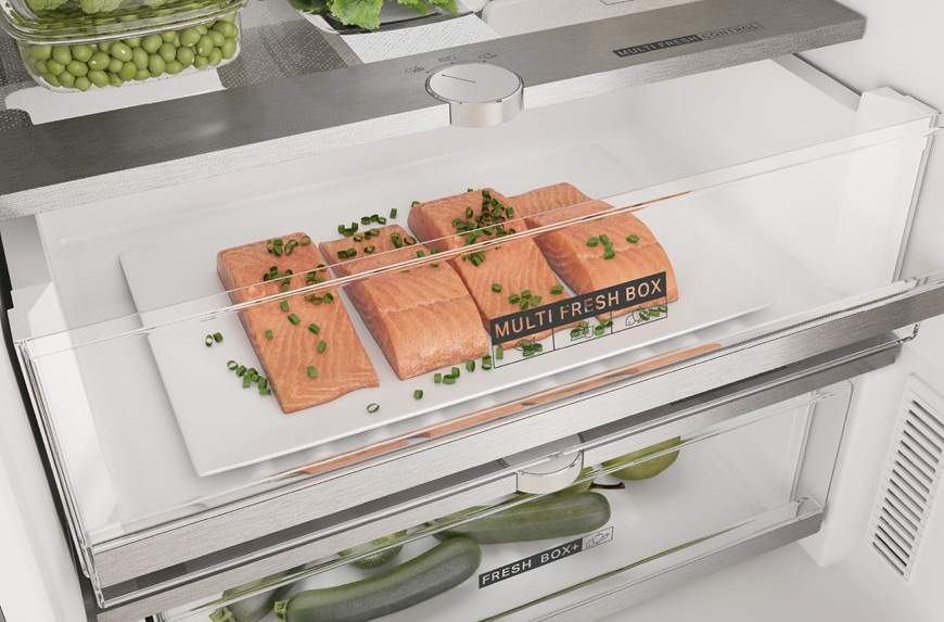 Chladnička s mrazničkou Whirlpool WHC18 T323 P biela Detail obrázku chladničky s priehradkou MultiFresh Box.