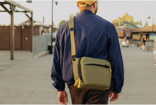 Brašna Peak Design Everyday Sling 6L (v2) khaki Brašna Peak Design Everyday Sling 6L (v2) khaki