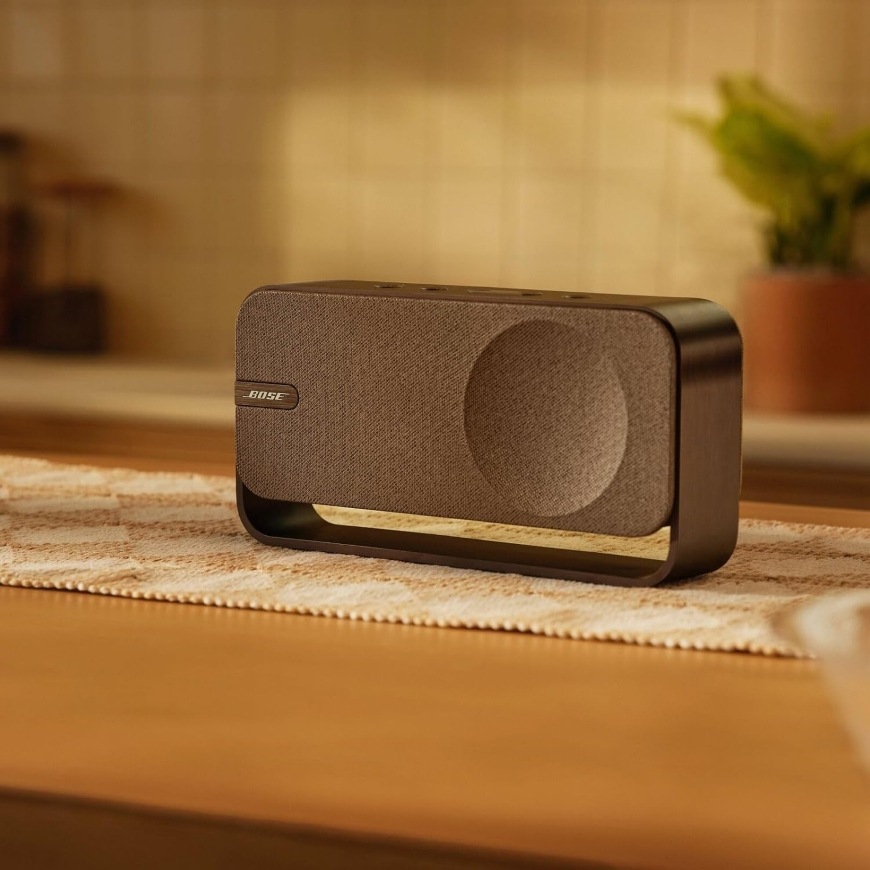 Pohľad na prednú stranu Bose SoundLink Home s trendy textilným poťahom