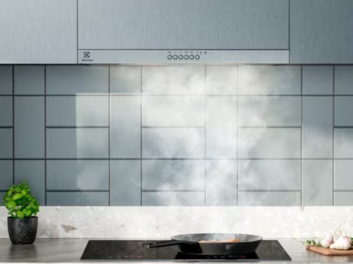 Odsávač pár Electrolux LFV316K čierny