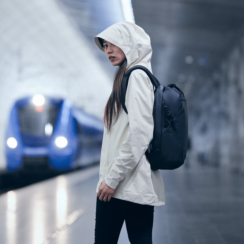 Batoh na notebook THULE Tact 16L čierny THULE Tact 16L