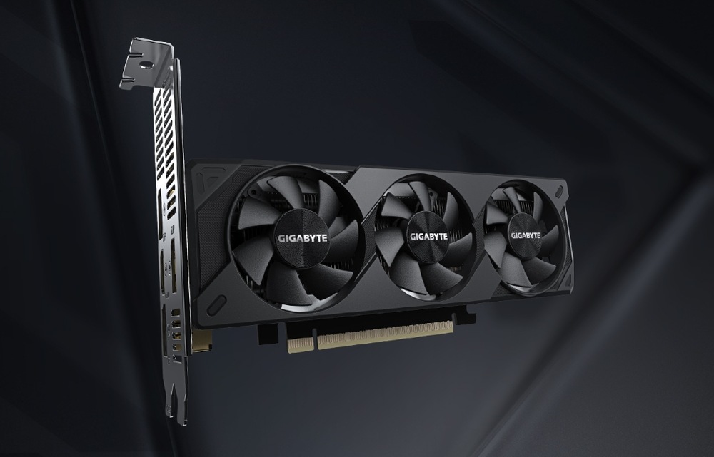 Grafická karta GIGABYTE GeForce RTX 5060 OC Low Profile 8G Nízkoprofilová grafická karta GIGABYTE RTX 5060 OC prezentovaná v tmavom tech dizajne